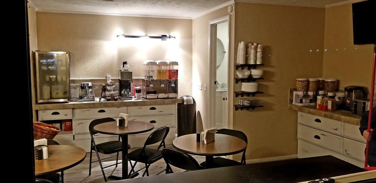 Fairway Inn Berryville Εξωτερικό φωτογραφία